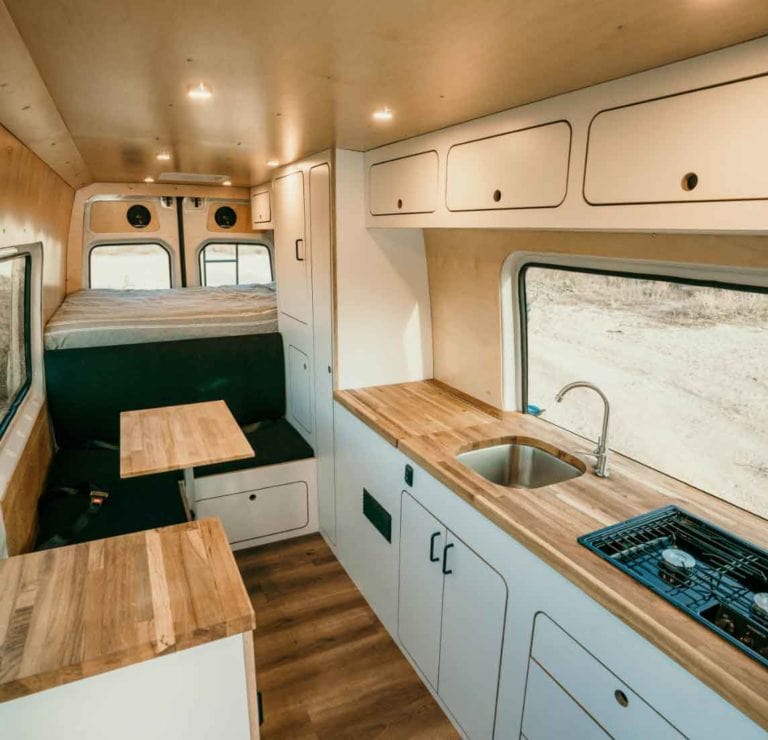 01 6 3 interior headroom@2x 768x740