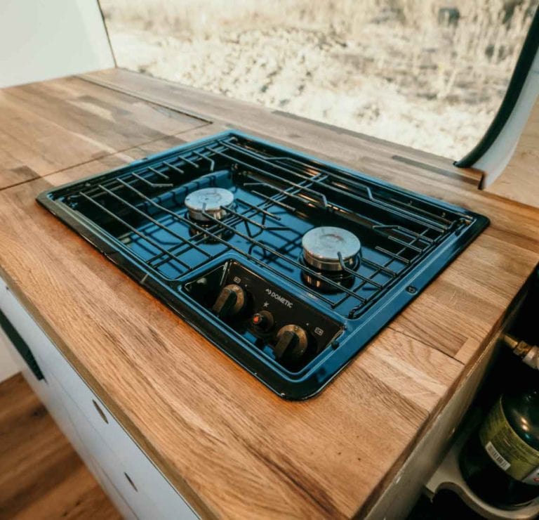 04 2 burner stove short wheelbase@2x 768x740